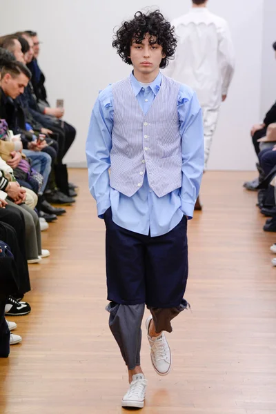 Look 30
